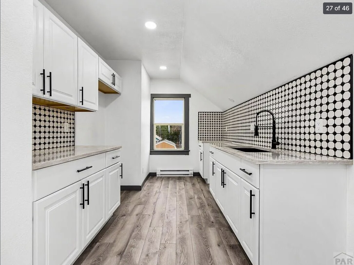 Building Photo - 1835 E 4th St