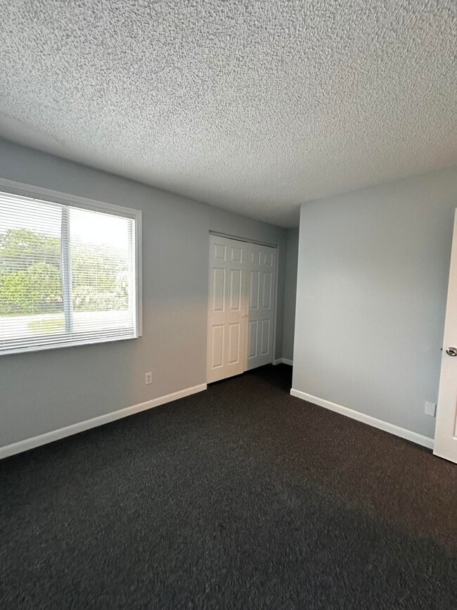 Building Photo - 205 Southland Dr
