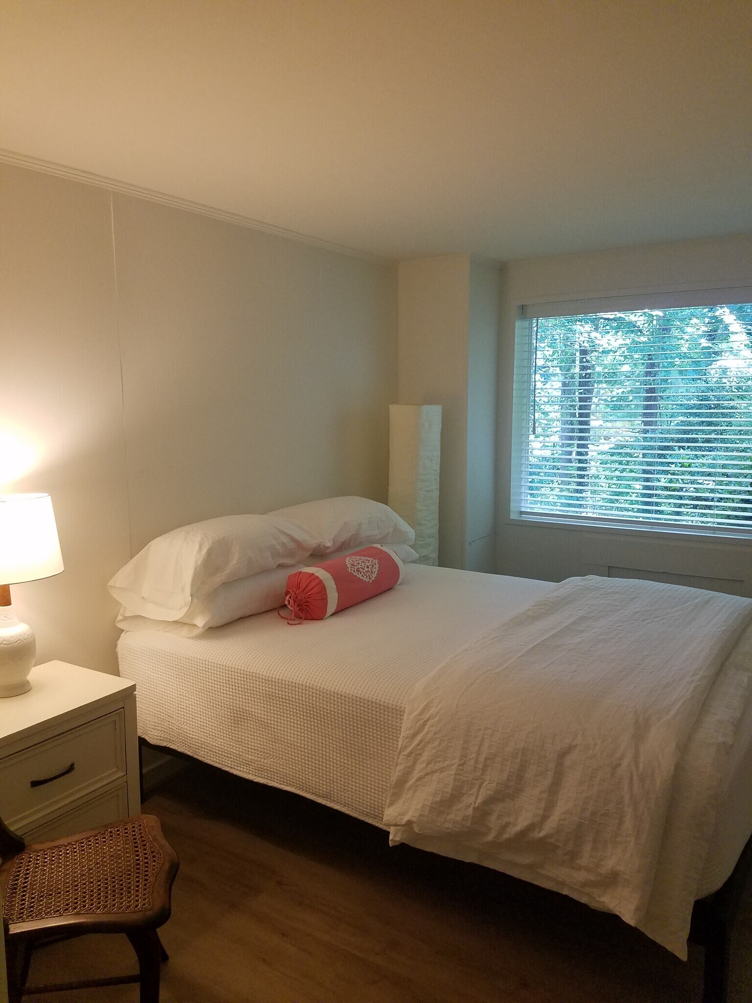 Building Photo - 161 Melrose Ave