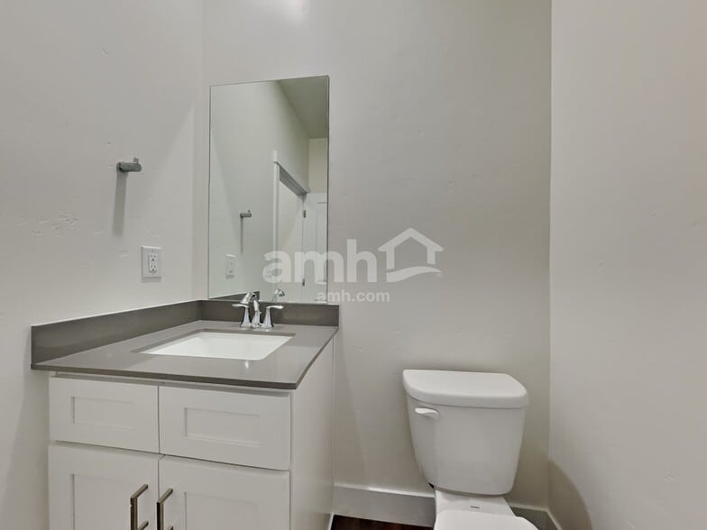 Building Photo - 11502 W Mesquite St