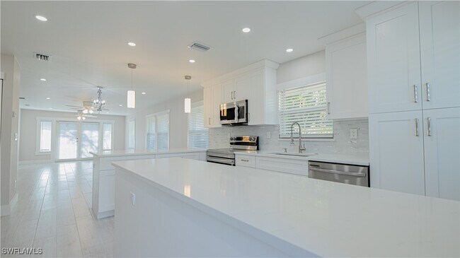 Building Photo - 2836 Arbutus St