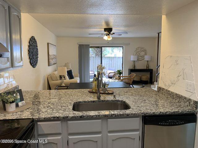 Building Photo - 1310 S Miramar Ave