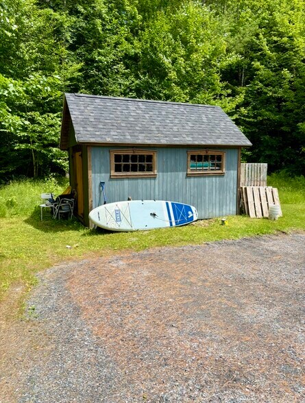 Building Photo - 475 Black Bear Holw