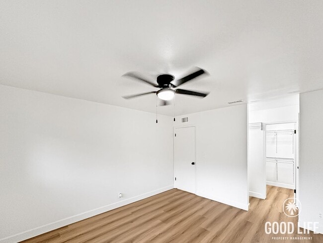 Building Photo - PRICE REDUCTION! 2BR in Gated Community | Pool, Jacuzzi & Balcony