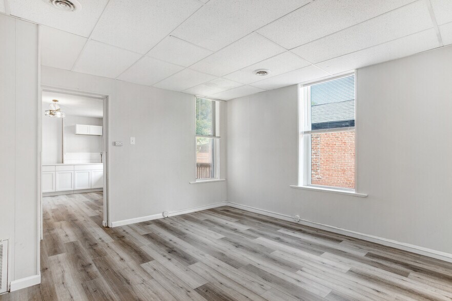 Building Photo - 2857 S 18th St