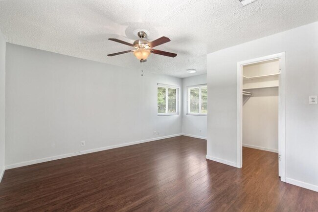 Building Photo - 302 Splitrock