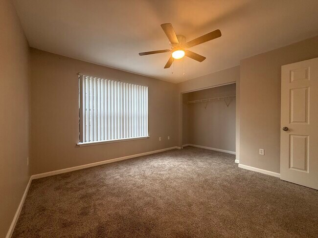 Building Photo - 132 Dixie Dr