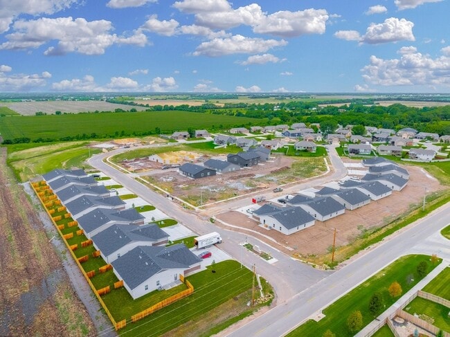 Building Photo - 2432 S Wheatland St