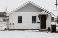 Building Photo - 307 W 1st St