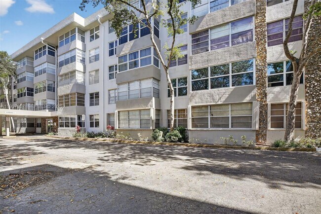 Building Photo - 6500 Cypress Rd