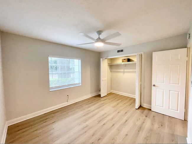 Building Photo - 2402 W Cleveland St