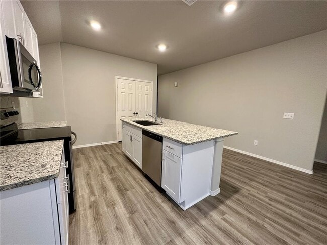 Building Photo - 491 Dalloway St