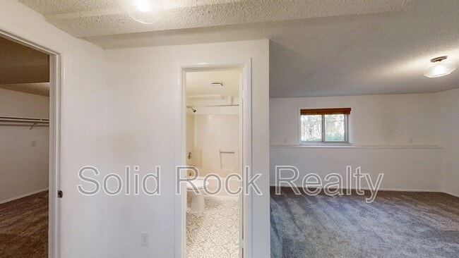 Building Photo - 6340 Lange Dr