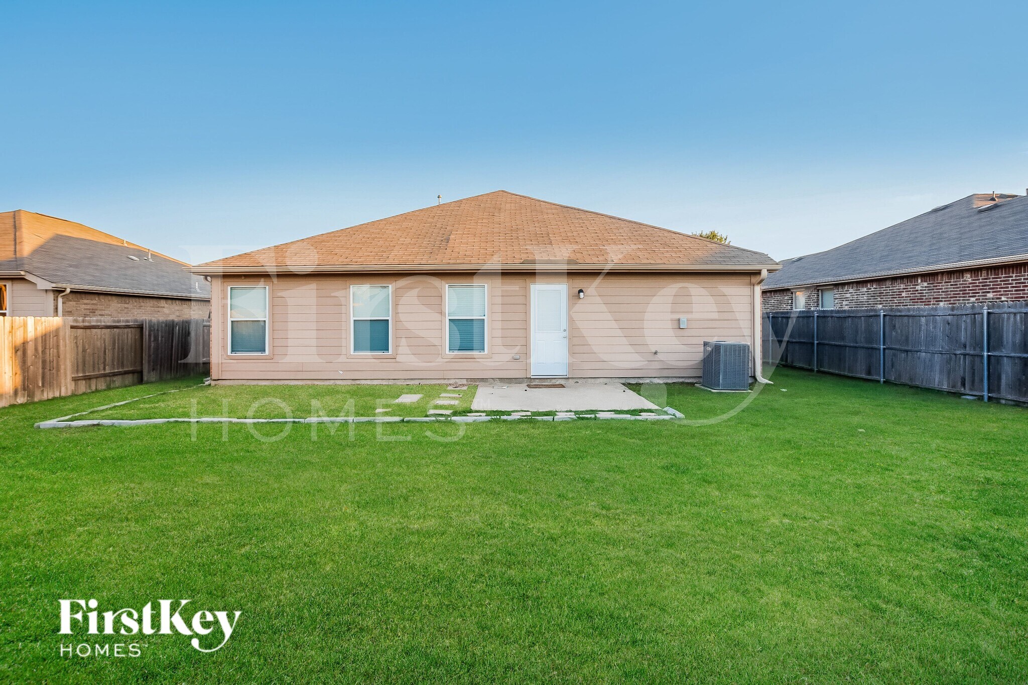 Building Photo - 3300 Overstreet Ln