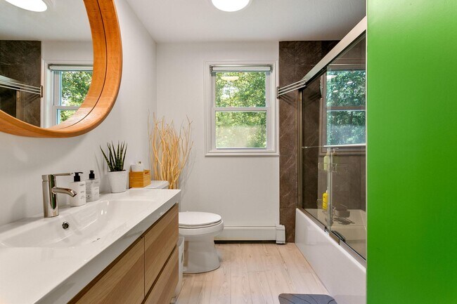 Building Photo - 130 Berkshire Trl