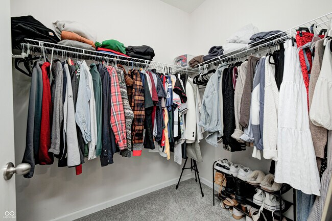 Building Photo - 2214 Warbler St