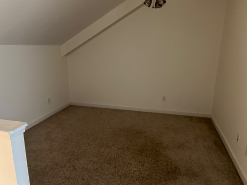 Building Photo - 1804 Lincoya Bay Dr