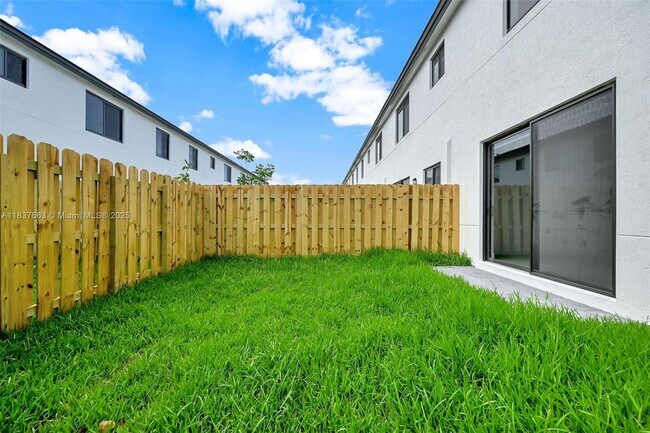 Building Photo - 34532 SW 191st Ave