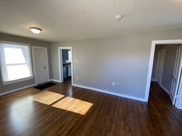Living/Dining Room - 105 N Public Rd