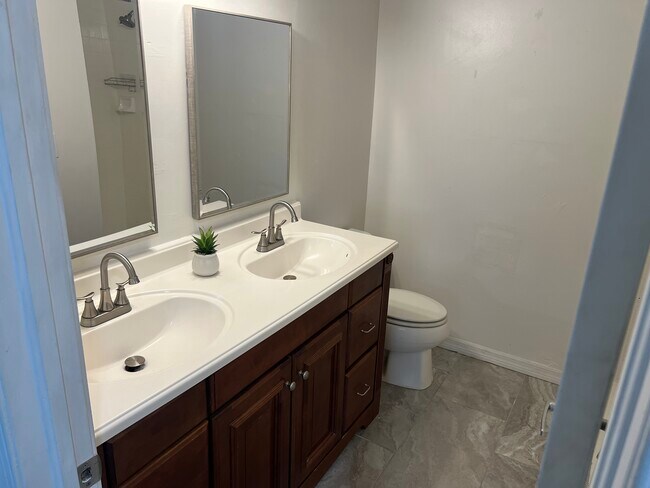 Building Photo - 28121 Pine Haven Way