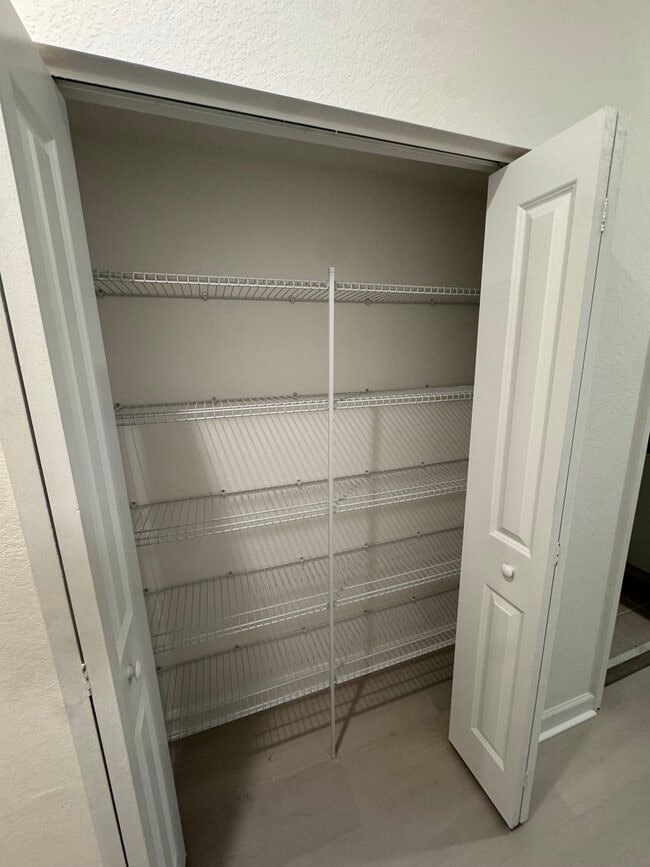 Building Photo - 2738 SE 24th Terrace