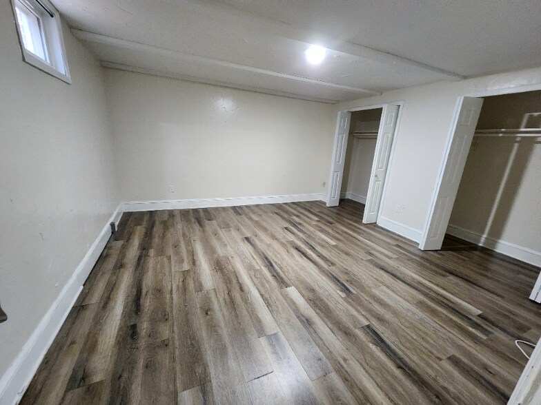 Building Photo - 905 Southwest Ave