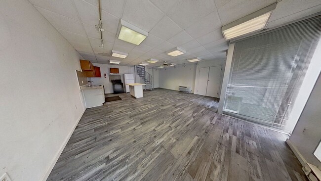 Building Photo - Unique 2 Bedroom Apartment