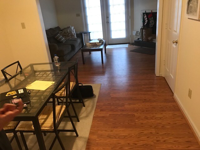 Building Photo - 1174 N Vermont St