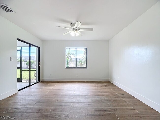 Building Photo - 88 Erie Dr