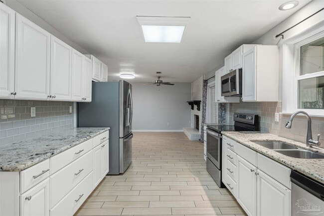 Building Photo - 3066 Rosa Del Villa Dr