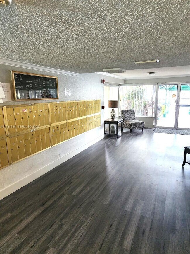 Building Photo - 22615 SW 66th Ave