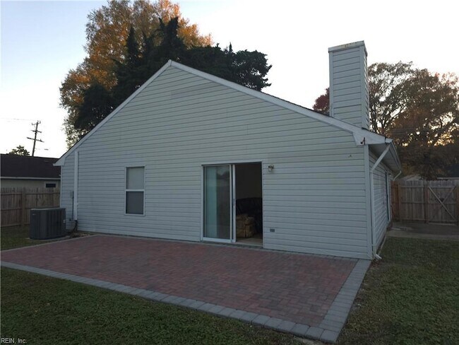 Building Photo - 258 Doyle Way