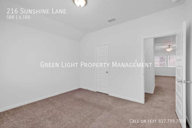 Building Photo - 216 Sunshine Ln