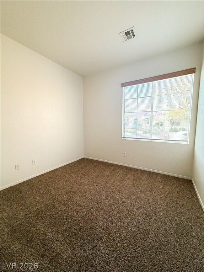 Building Photo - 7637 Pioneer Ranch Ave