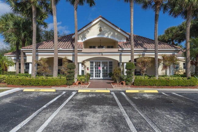 Building Photo - 815 Boynton Beach Blvd