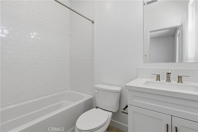 Building Photo - 11647 Saddleback Dr