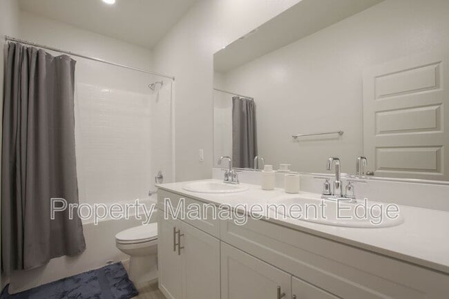 Building Photo - 40268 Birchfield Dr