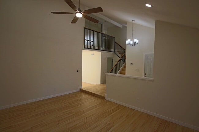 Building Photo - Spring Valley 4-Bedroom Home - Completely remodeled