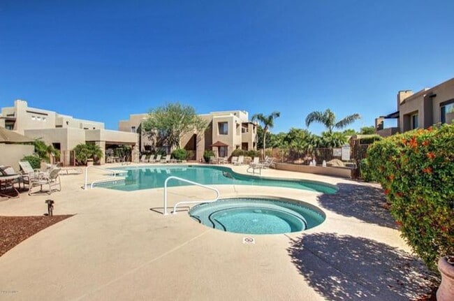 Building Photo - 11260 N 92nd St