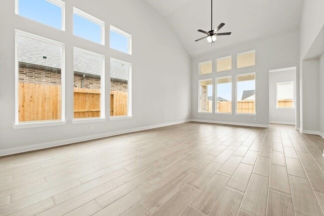 Building Photo - 31247 Riley Hts Dr