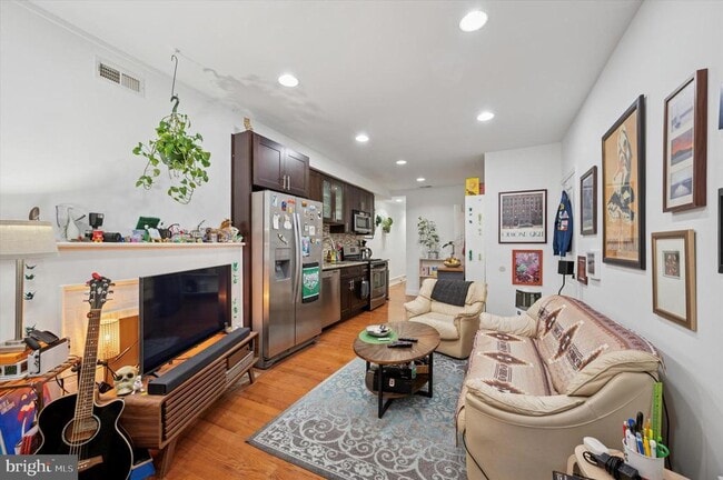 Building Photo - 431 S 51st St