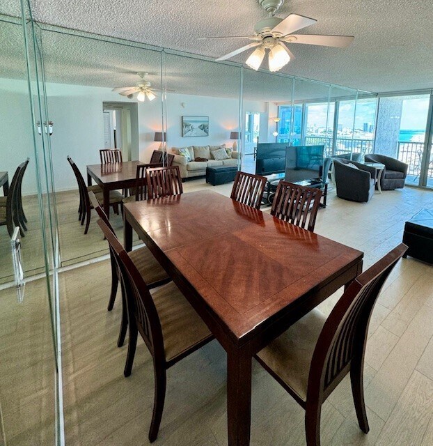 Dining Room - 2655 Collins Ave