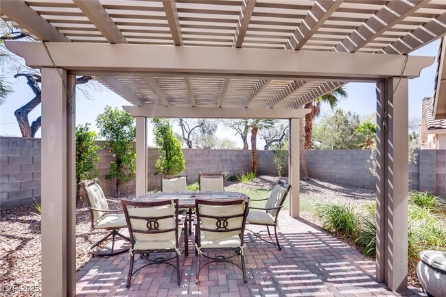 Building Photo - 2564 Spruce Creek Dr