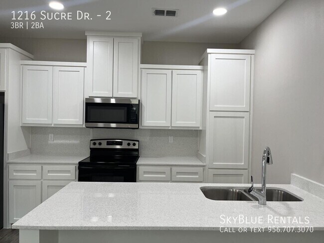 Building Photo - 1216 W Sucre Dr