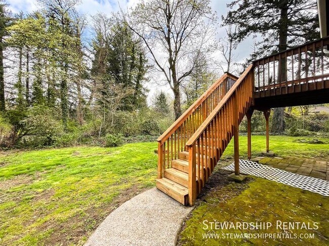 Building Photo - 3620 SE 36th Cir