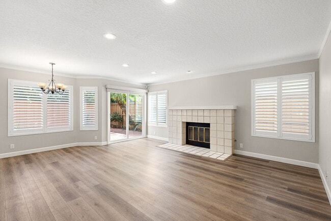 Building Photo - Beautiful 5Br / 3Ba Home In Carmel Valley!! Call to schedule a showing! 3D Tour Available!