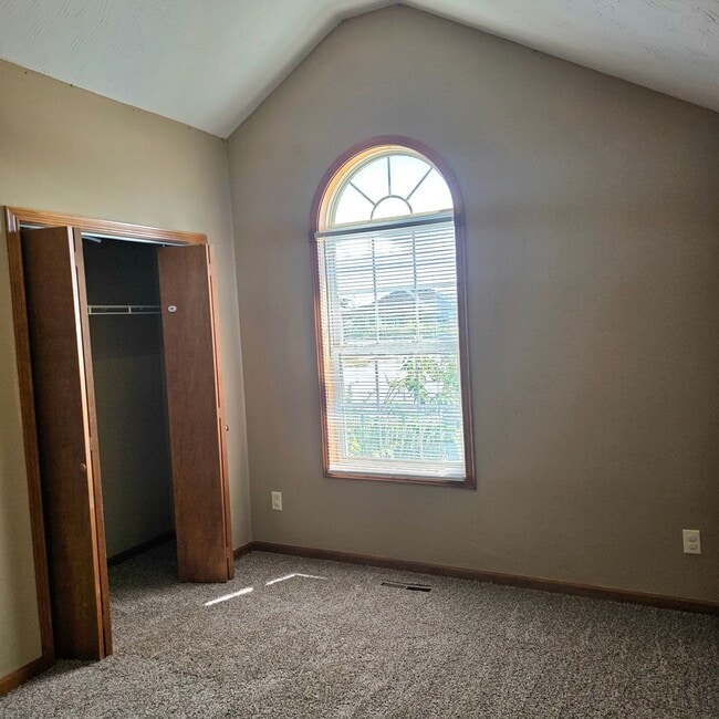 Building Photo - Charming 3-Bedroom Home in a Quiet Subdivi...