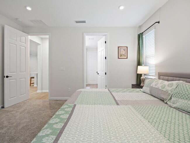 Building Photo - Spacious 3-Bedroom Home with Granite Touches!