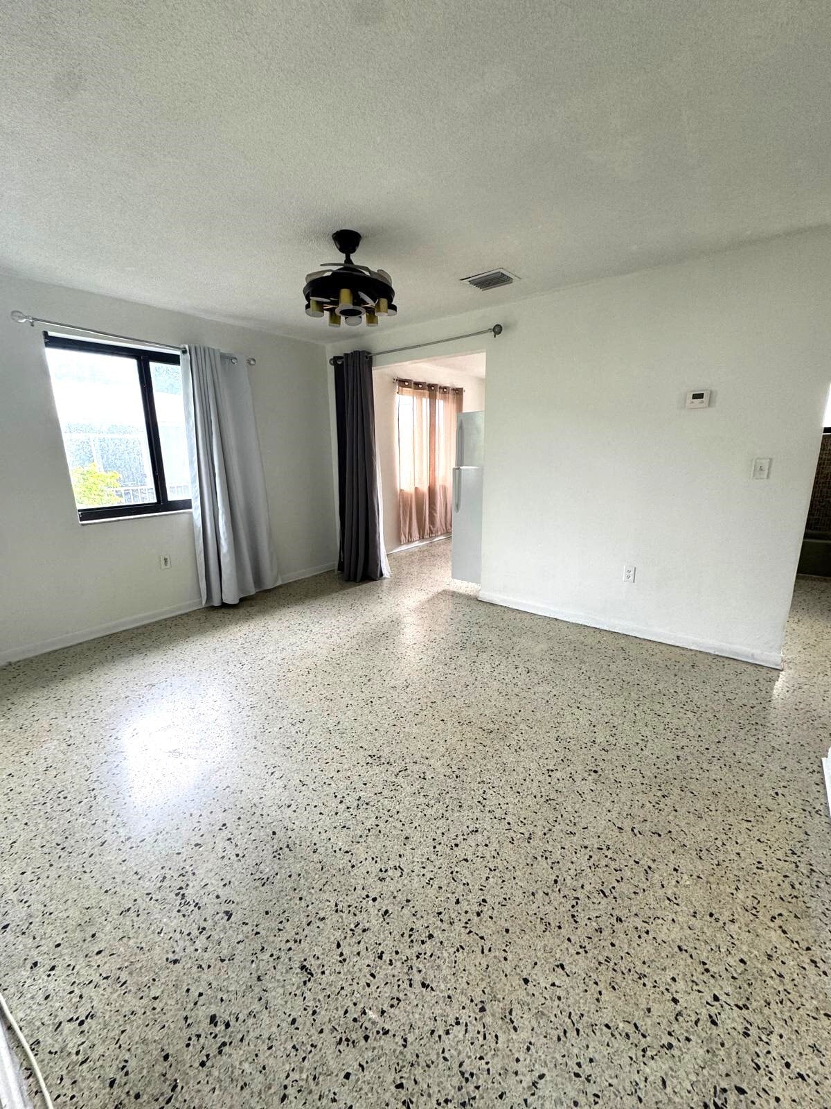 Building Photo - 430 NW 9th Ave
