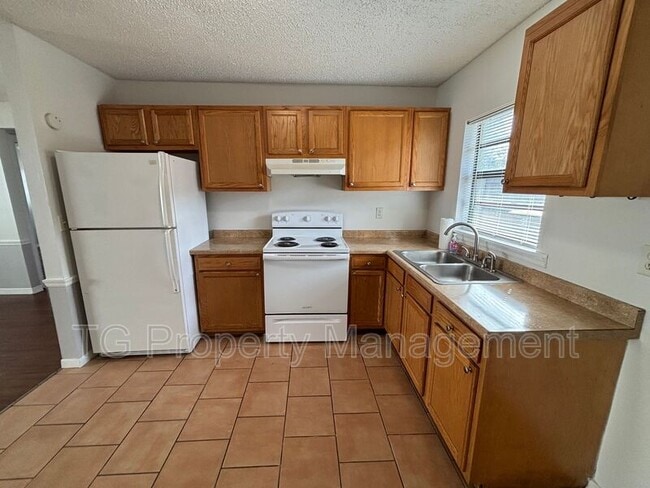 Building Photo - 8145 Cheryl Ann Ln